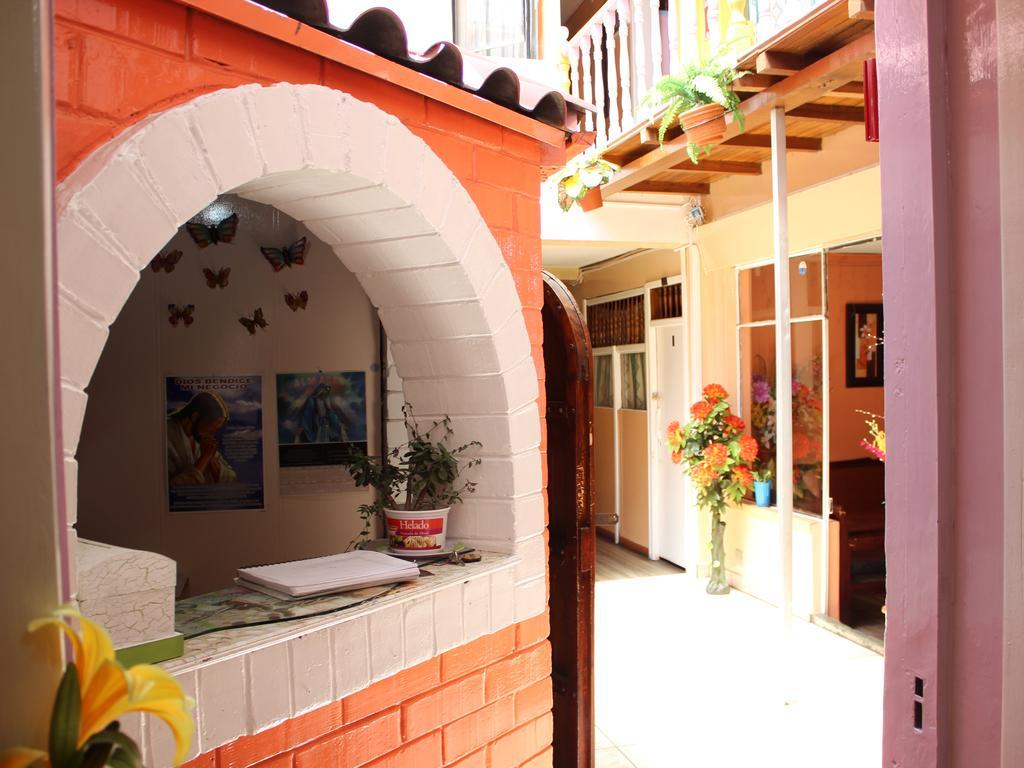 Hostal Yumbo Imperial Quito Ngoại thất bức ảnh