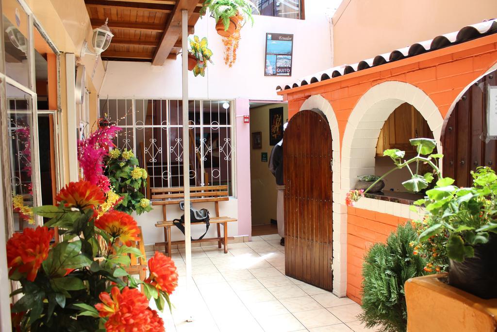 Hostal Yumbo Imperial Quito Ngoại thất bức ảnh